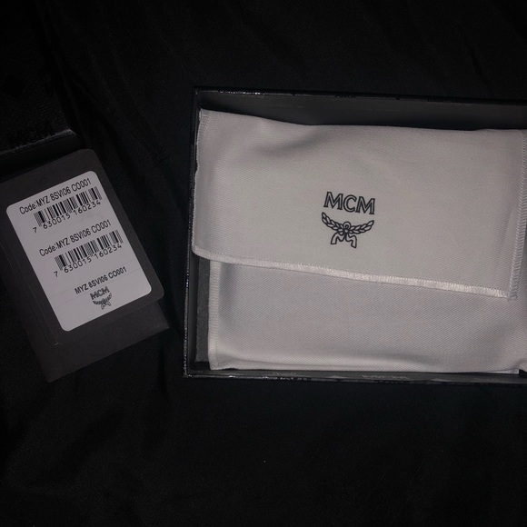 MCM Mini Key Pouch in Visetos Original Cognac - Picture 5 of 6